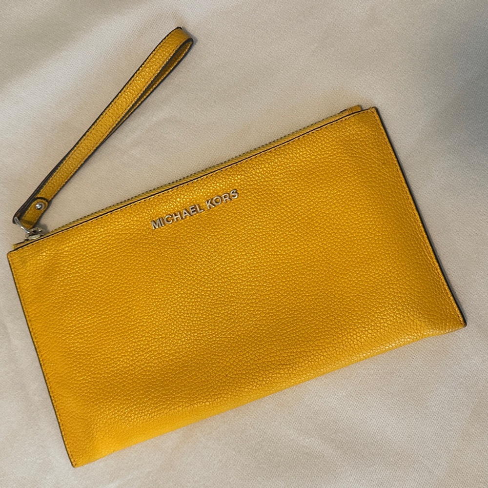 Michael Kors Wristlet